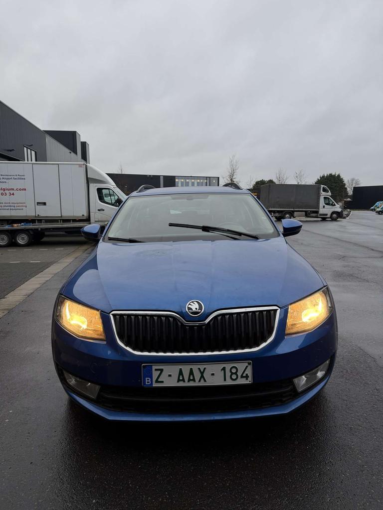 Skoda Octavia SW 1.6 CR TDi EXPORT ONLY, Auto's, Skoda, Gebruikt, Euro 6, 116 pk, 5 deurs