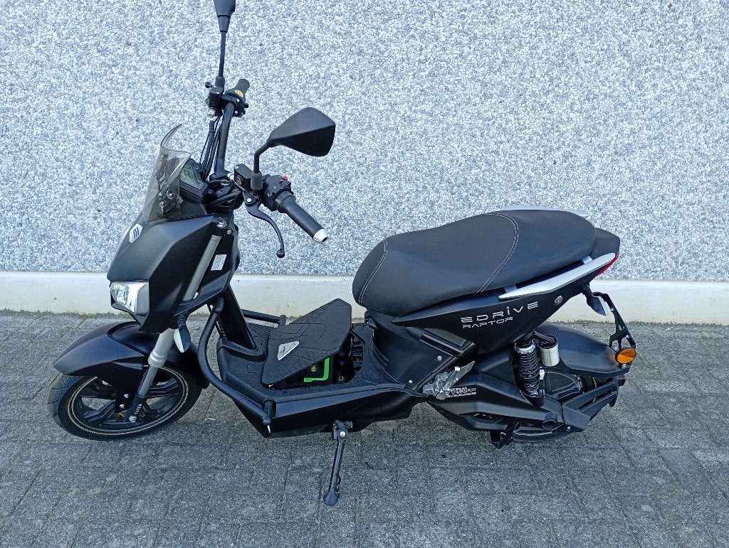 Te Koop: YADEA Z3 Elektrische Scooter, Fietsen en Brommers, Scooters | Overige merken, Elektrisch, Ophalen, Overige merken, Klasse B (45 km/u)
