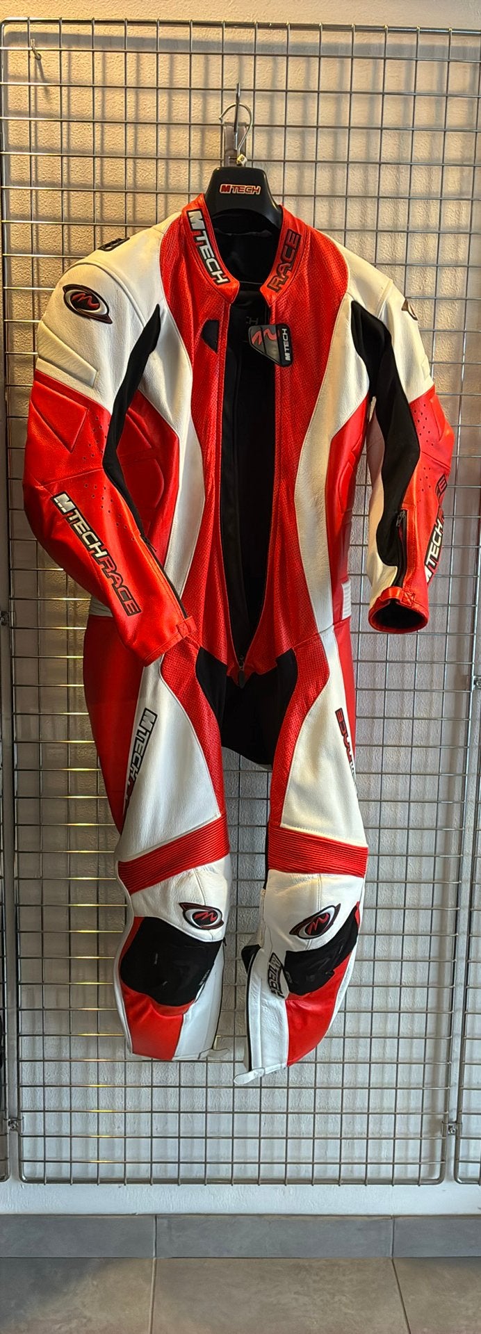 Eendelig motopak in leder, wit rood, maat 50, nieuw, Motoren, Ophalen, Nieuw met kaartje, Dames, Overall