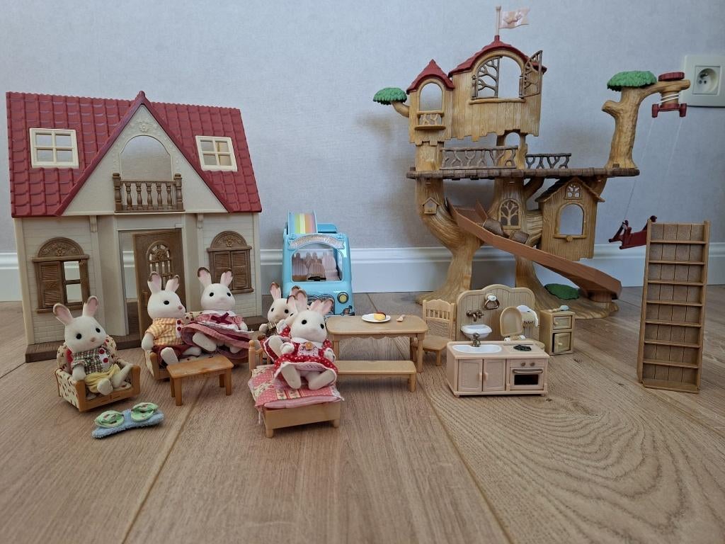 Sylvanian families Boomhut + Startershuis + Sunshine bus, Kinderen en Baby's, Ophalen, Gebruikt, Poppenhuis