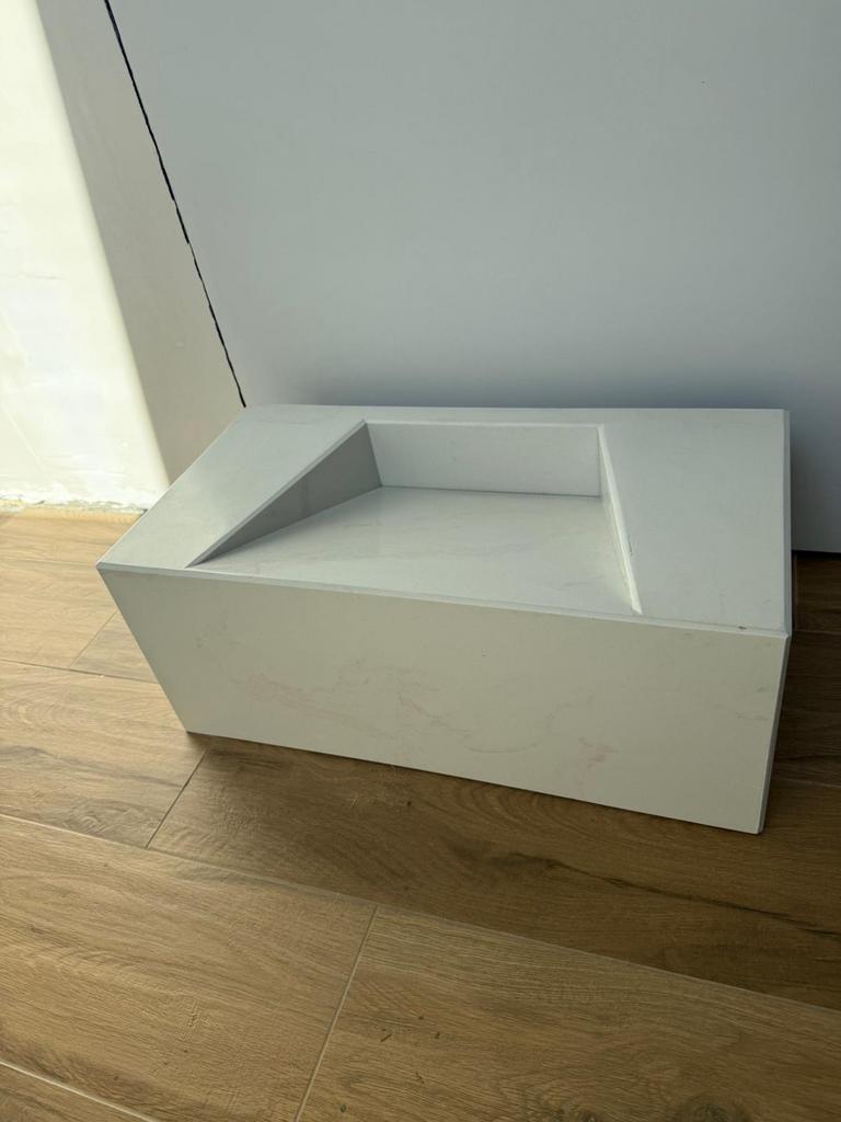 Lavabo van steen met structuur, Doe-het-zelf en Bouw, Sanitair, Ophalen, Zo goed als nieuw, Steen