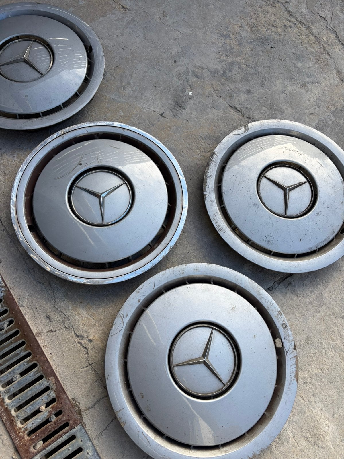 Enjoliveur mercedes 190, Ophalen, Gebruikt