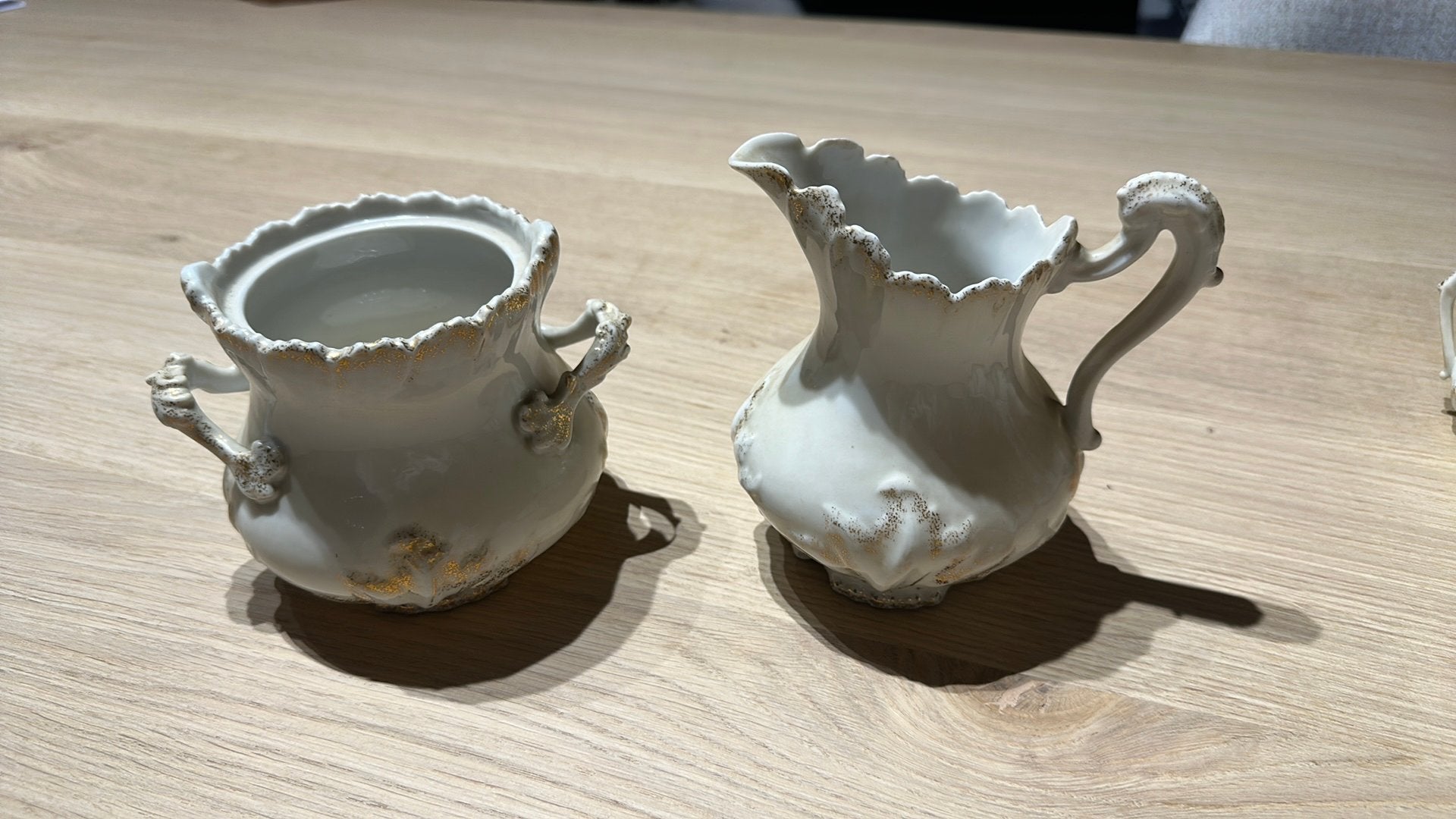Melk + suikerpot, Enlèvement