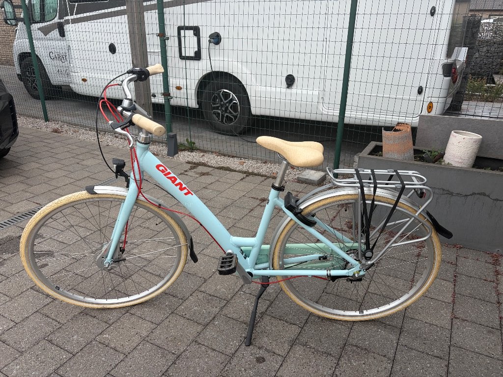 Dames stadsfiets Giant, Fietsen en Brommers, Ophalen, Versnellingen, Giant, Zo goed als nieuw