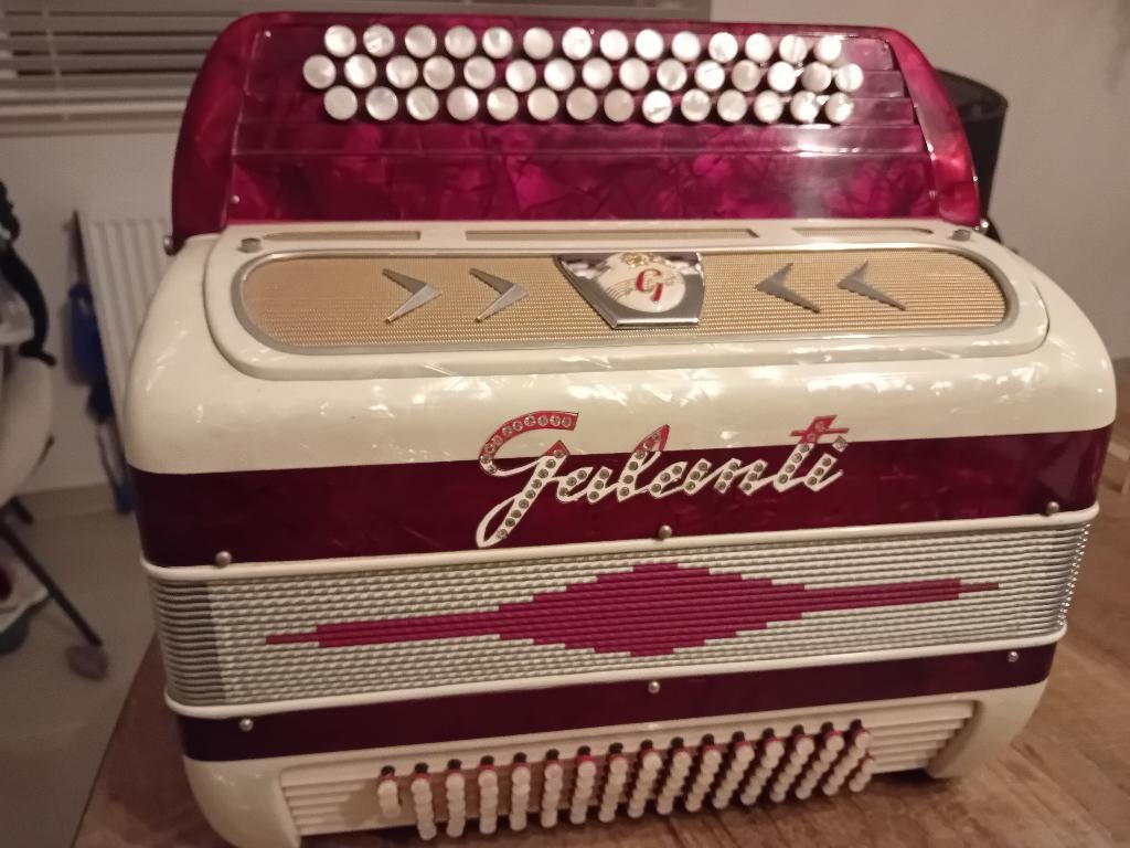 Knopaccordeon Galanti 96 bassen, Muziek en Instrumenten, Accordeons, Gebruikt, Met koffer, 96-bas, Knopaccordeon