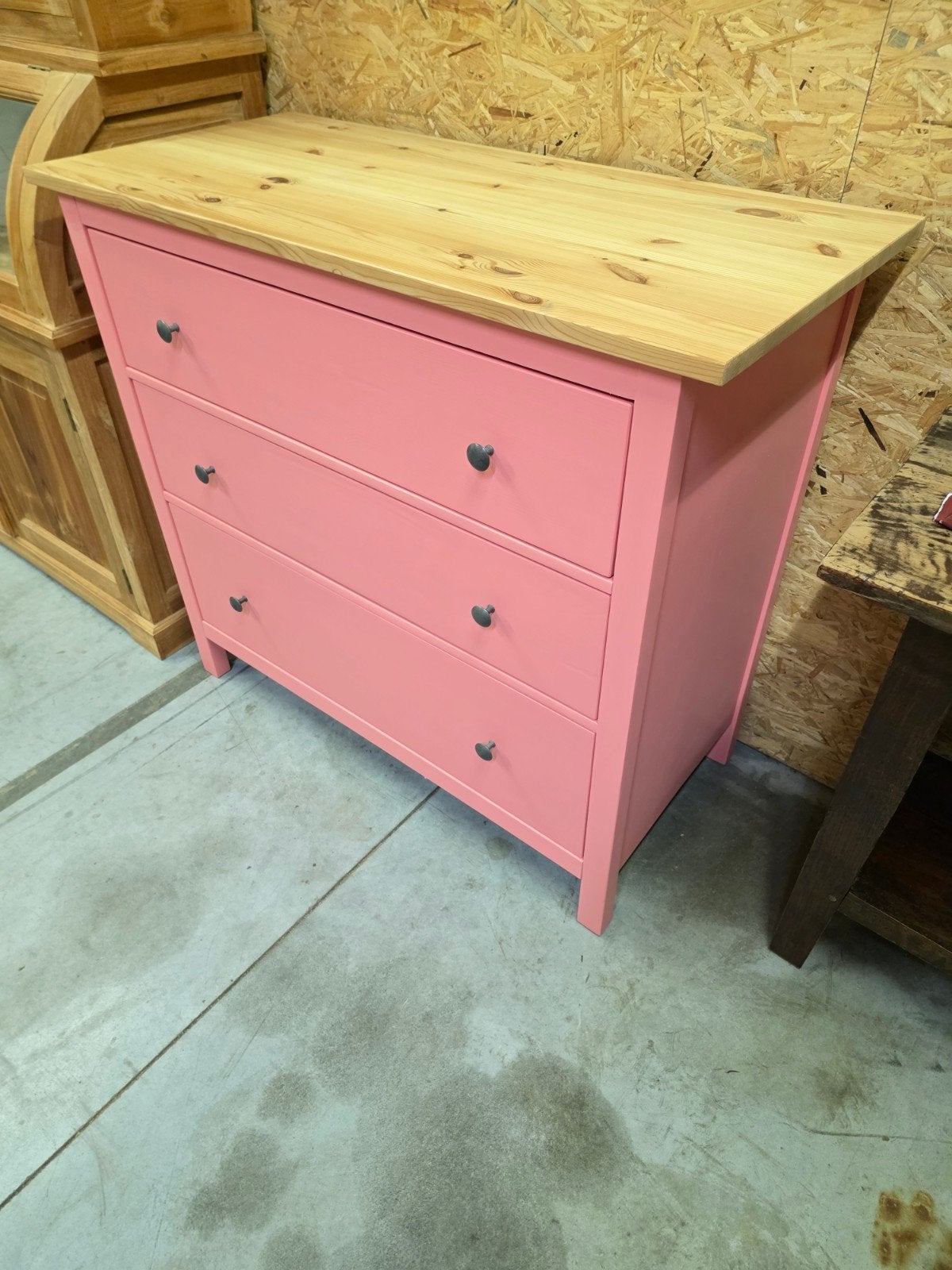 massief grenen ladekast Flamingo-roze.nieuwstaat, Ophalen, Commode