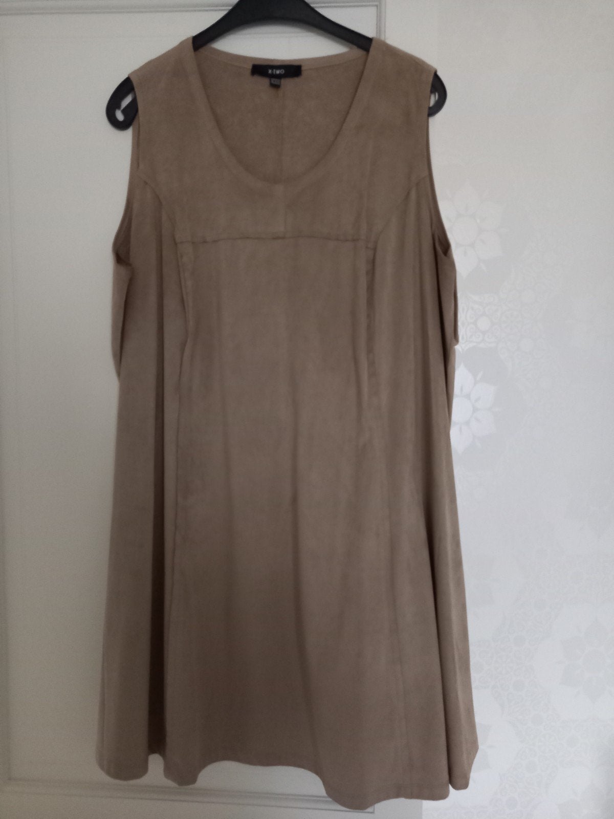 suède stof tuniek MT54/56 oksel-oksel 73 lengte 1,01m, Kleding | Dames, Grote Maten, Ophalen of Verzenden
