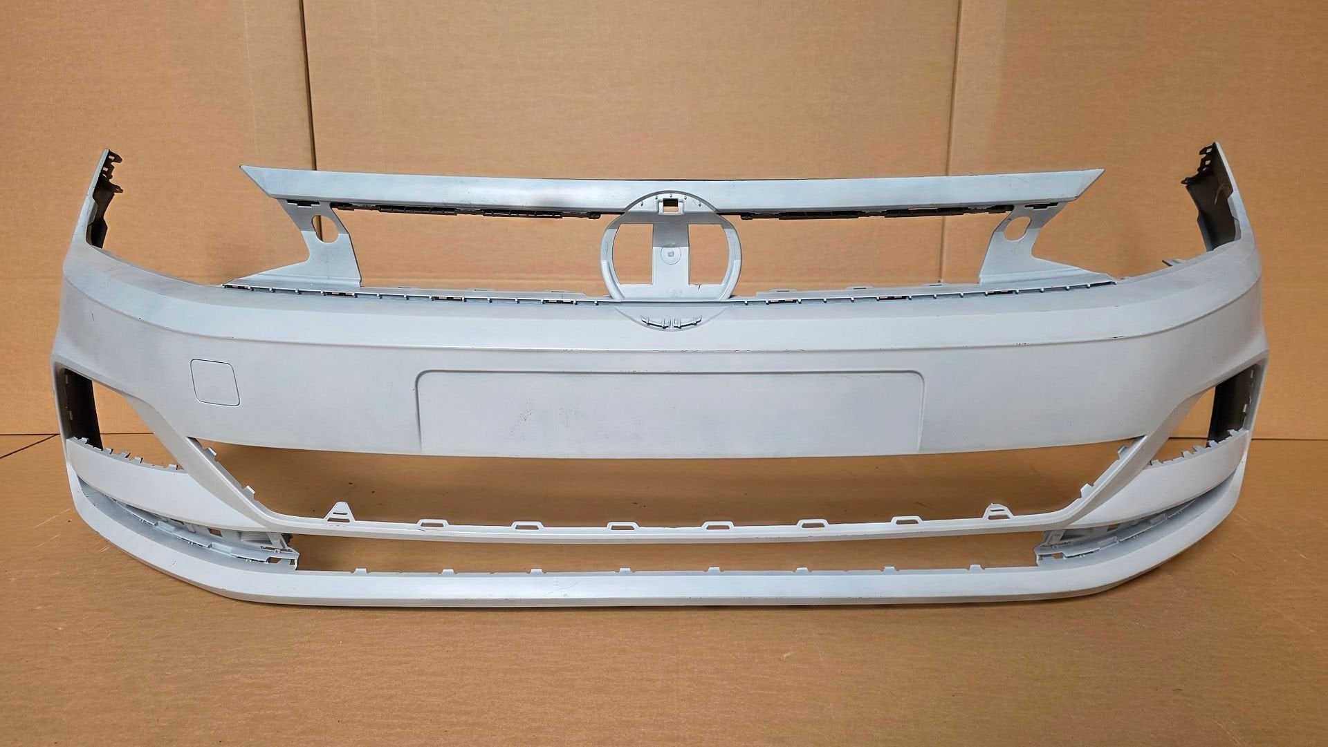 Voorbumper VW Polo 2G AW Bumper Zonder PDC Gaten 2017-2022, Auto-onderdelen, Gebruikt, -, Ophalen of Verzenden, Bumper