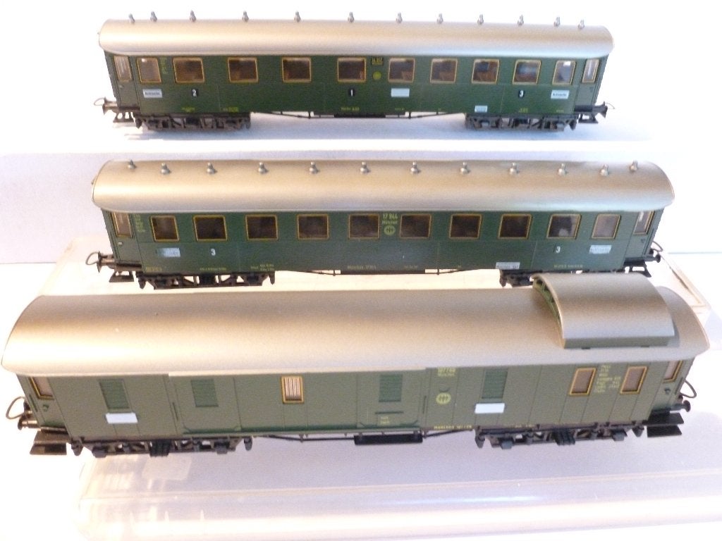 TRAINS HO, Enlèvement ou Envoi, Wagon, Comme neuf, Courant continu