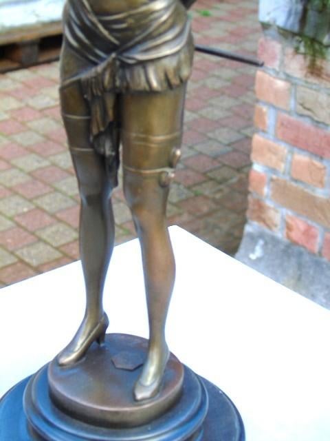 Vrouwelijke naakte dominatrix in brons, gesigneerd, ZASH, Ophalen of Verzenden, Brons