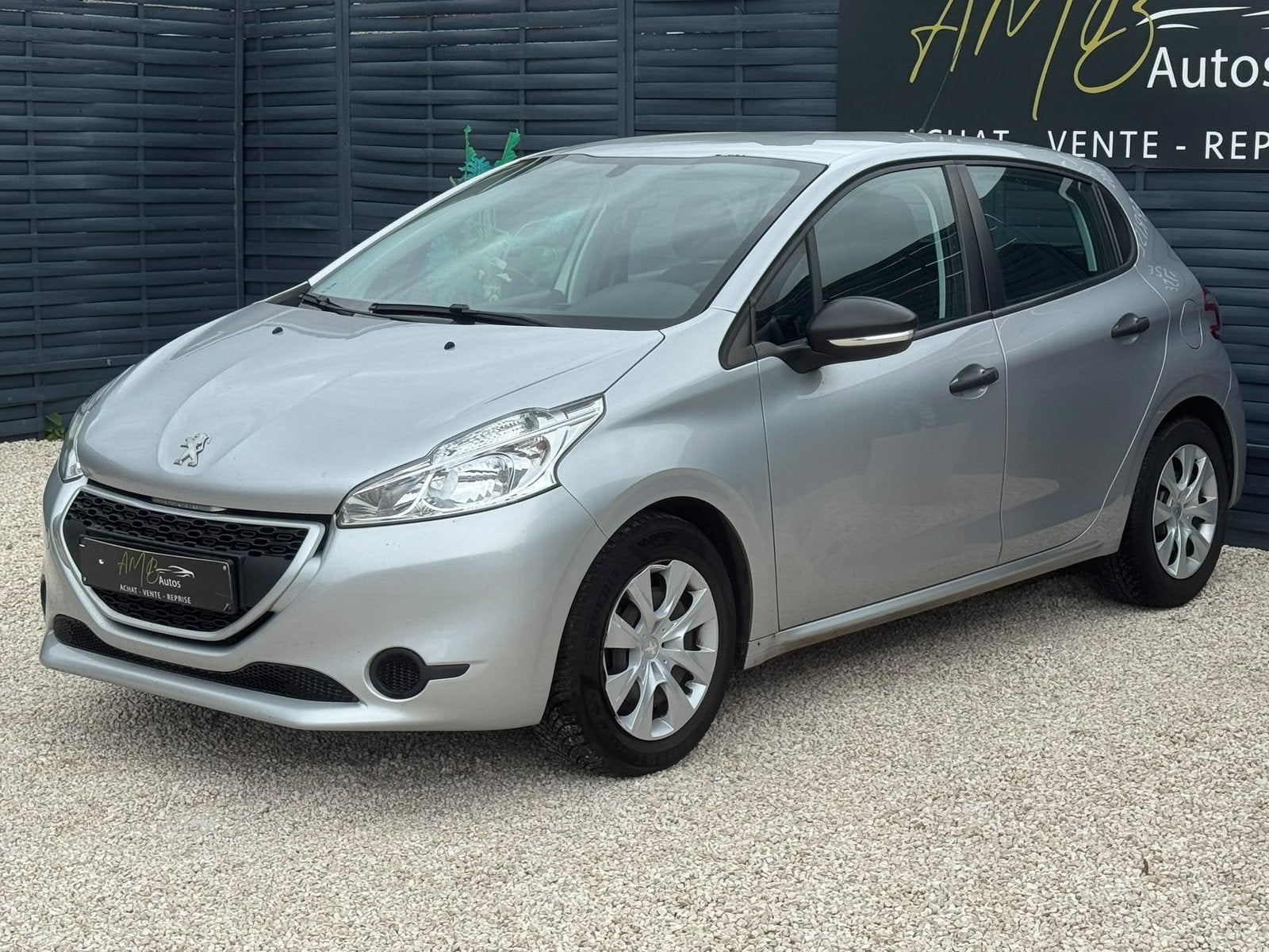 Peugeot 208 2015 1.2i */* REGULATEUR+CARNET+BLUETHOOT */*, Autos, Argent ou Gris, Achat, Euro 6, Entreprise