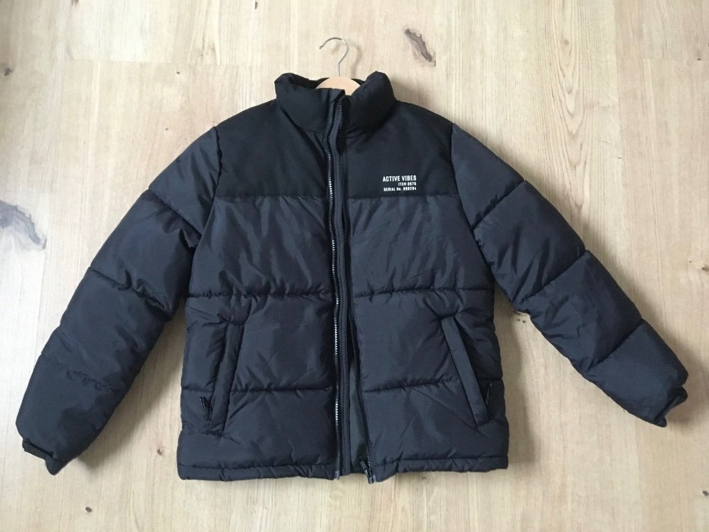 H&M zwarte (winter) jas maat 140 (als nieuw), Kinderen en Baby's, Meisje, H&M, Ophalen of Verzenden, Zo goed als nieuw