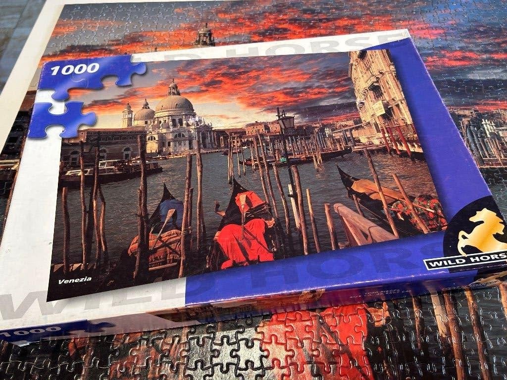 Puzzel Wild Horse 1000 stukjes Venezia, Hobby en Vrije tijd, Ophalen of Verzenden, 500 t/m 1500 stukjes, Zo goed als nieuw, Legpuzzel