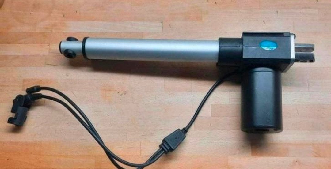 Moteur électrique pour fauteuil ou lit