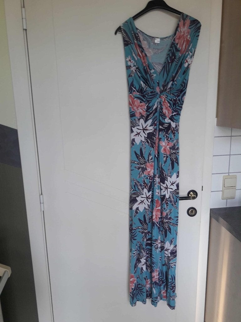 Kleedje in heel goede staat.Maat : S/M., Overige kleuren, Ophalen of Verzenden, Maat 36 (S), Gedragen
