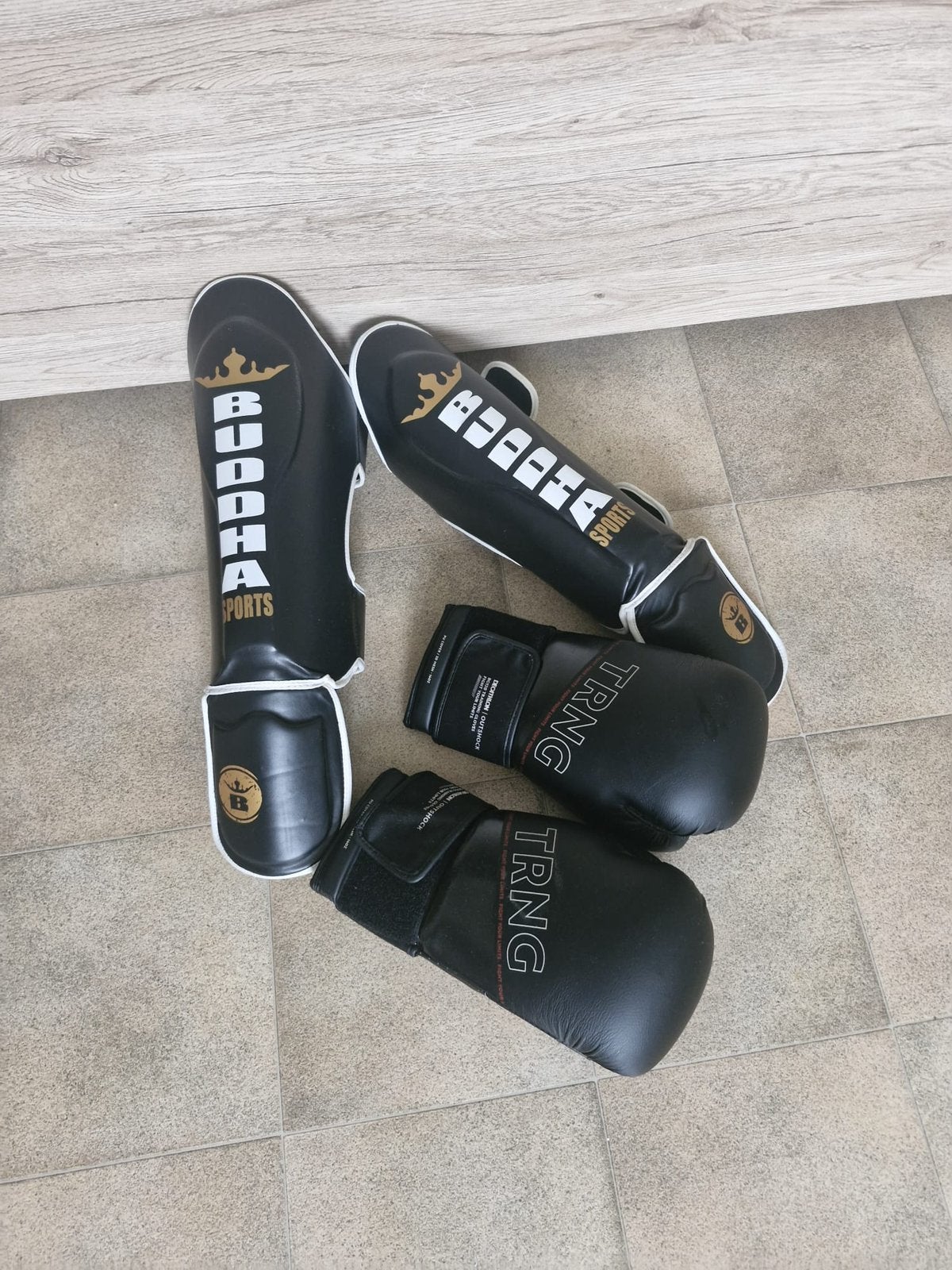 Protège-tibias pour gants de boxe, Neuf, Enlèvement ou Envoi, Taille L, Protection pour arts martiaux