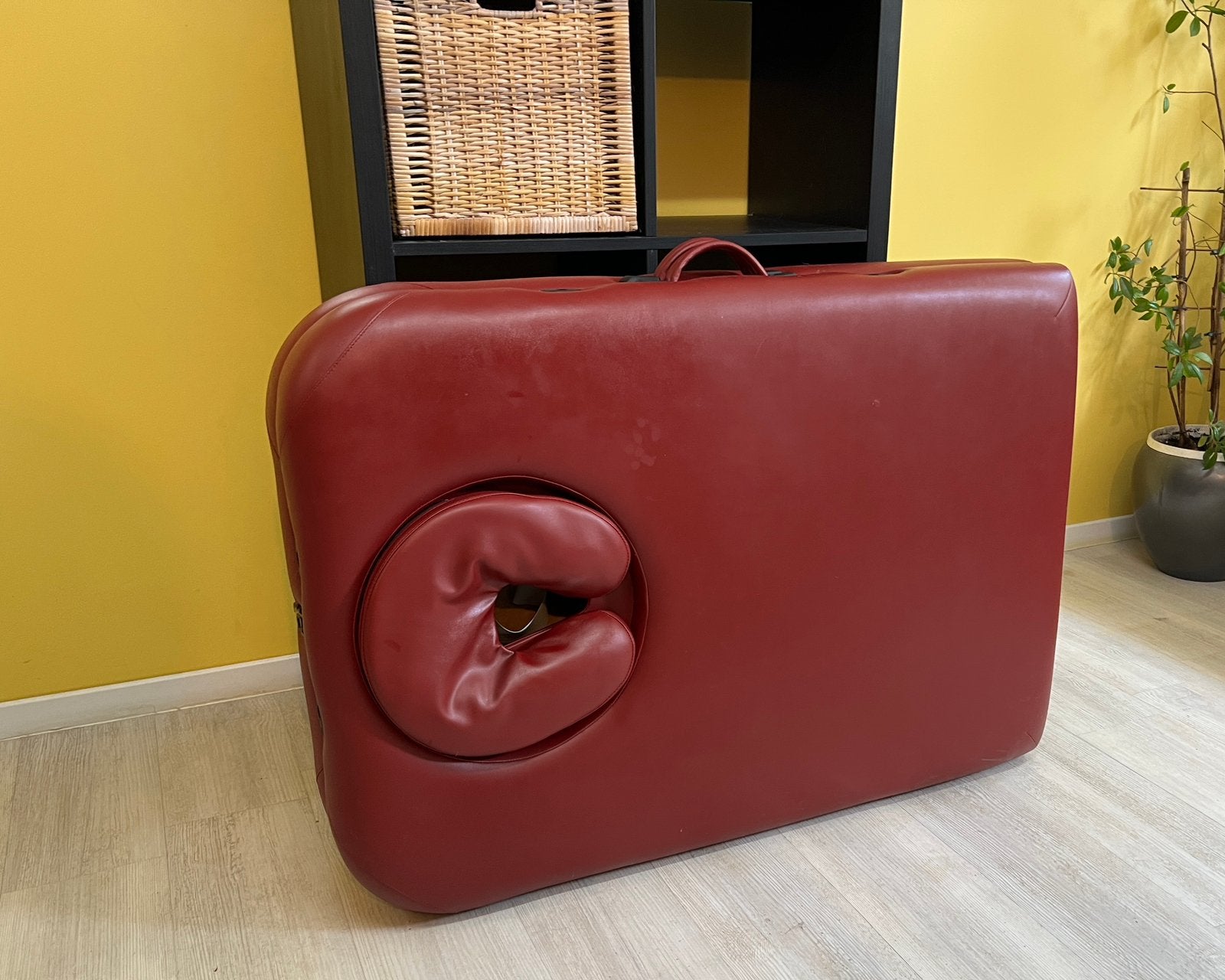 Massagetafel Bordeaux, Ophalen