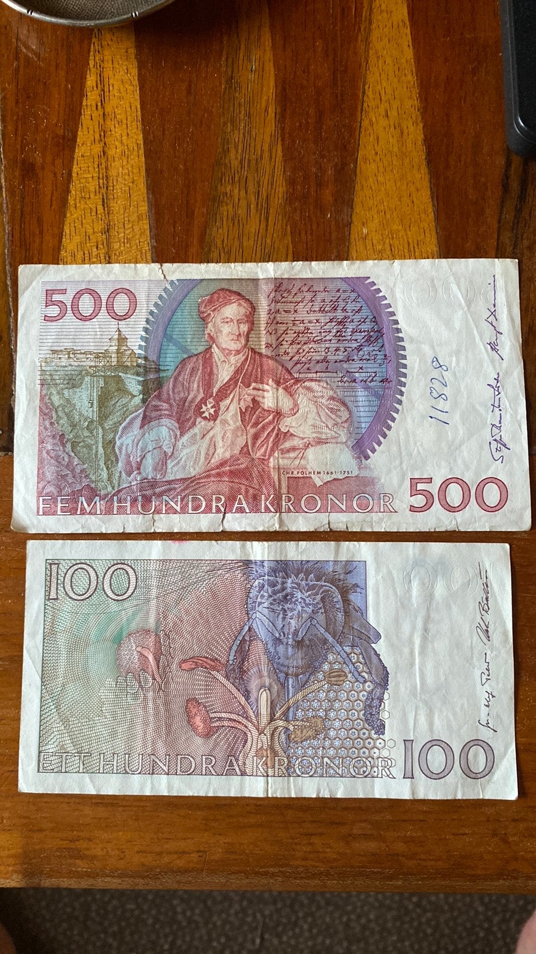 Lot deux billets 100 et 500 couronnes Suede, Enlèvement ou Envoi, Autres pays, Billets en vrac