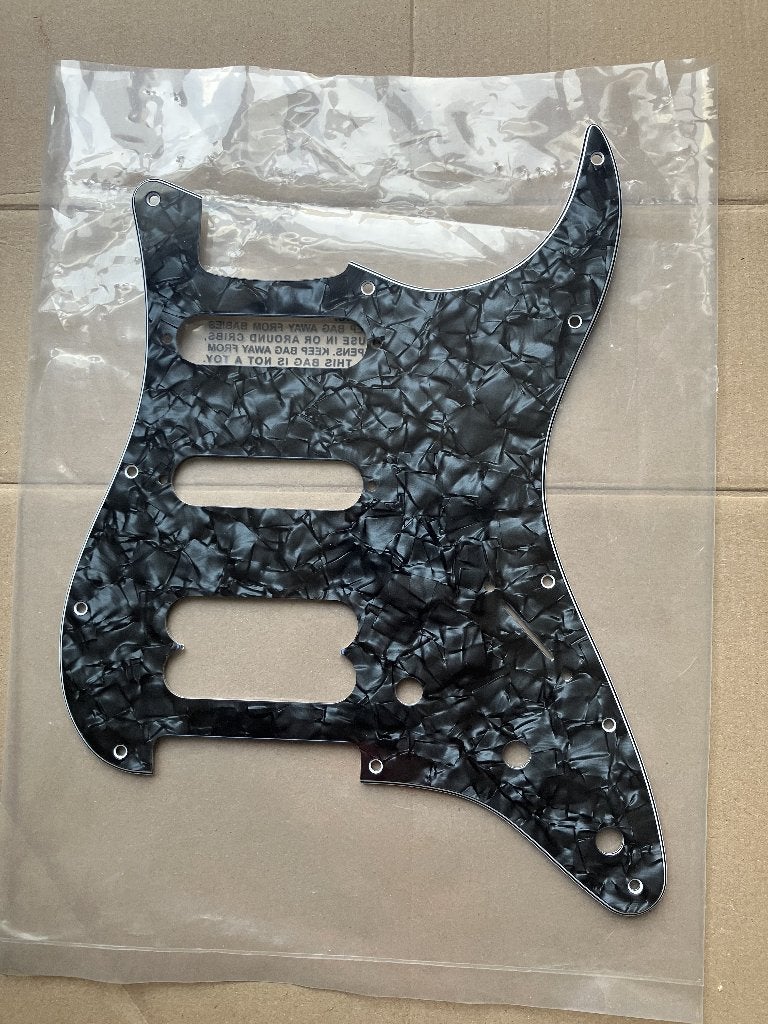 Fender Modern Pickguard Strat HSS noir Pearl, Musique & Instruments, Enlèvement ou Envoi, Neuf, Guitare électrique