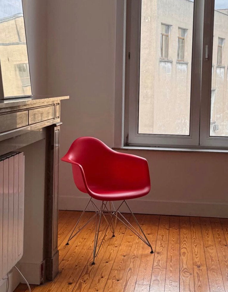 Chaises Vitra Eames rouges (répliques), Rouge, Comme neuf, Enlèvement, Cinq, Six Chaises ou plus