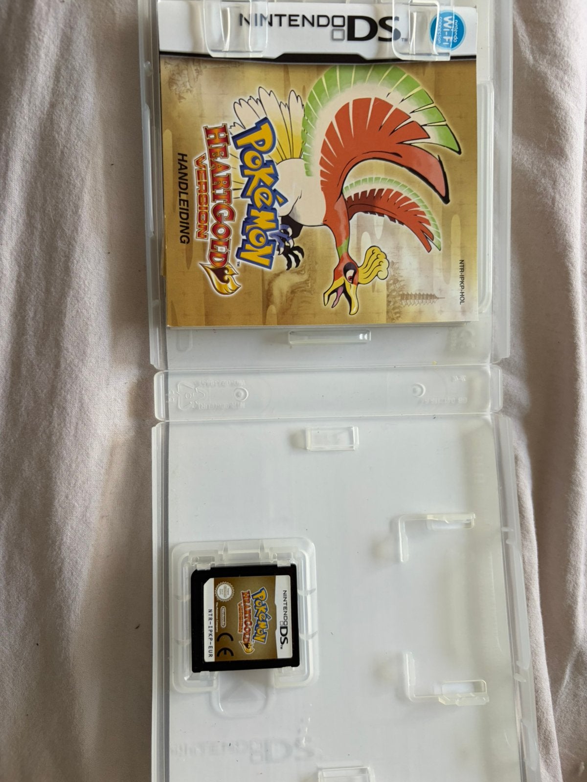 Nintendo ds pokemon heartgold, Consoles de jeu & Jeux vidéo, Enlèvement ou Envoi, Comme neuf