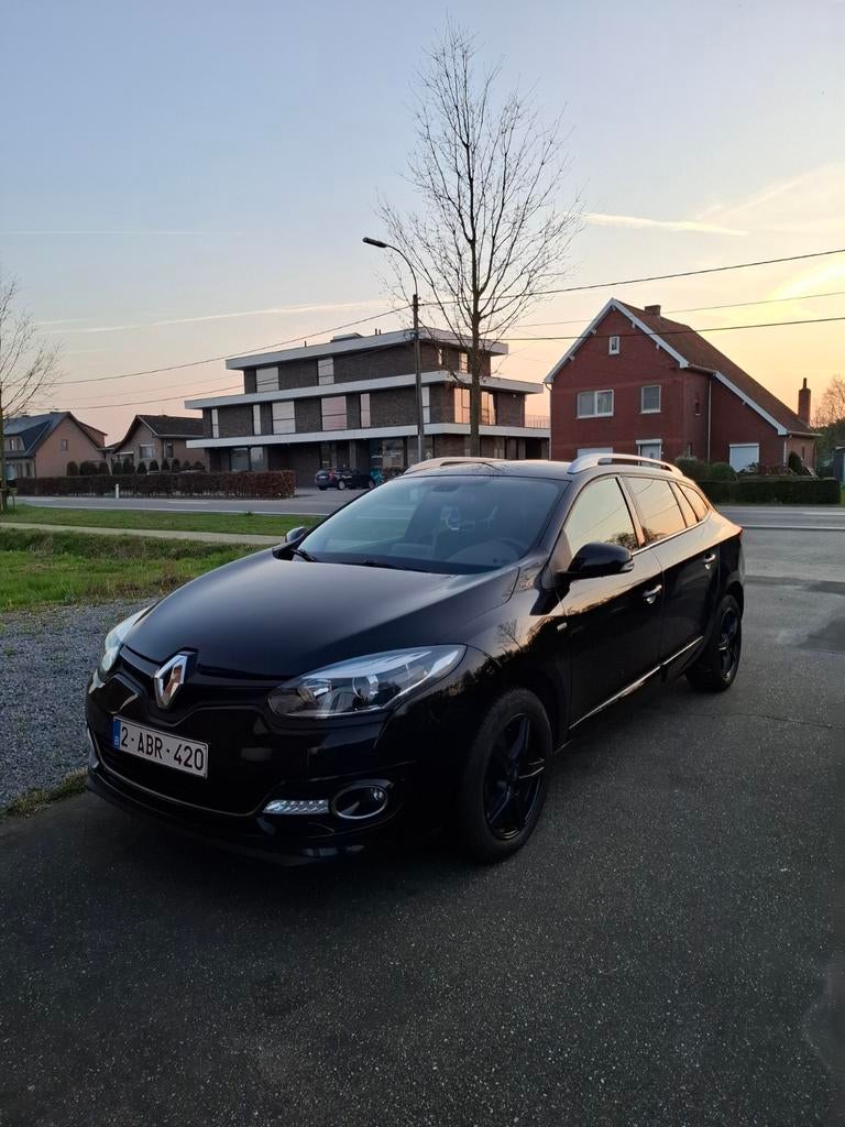 Renault Megane Grandtour 1.2 TCe Bose edition zwart, Auto's, Voorwielaandrijving, Euro 5, Stof, Zwart