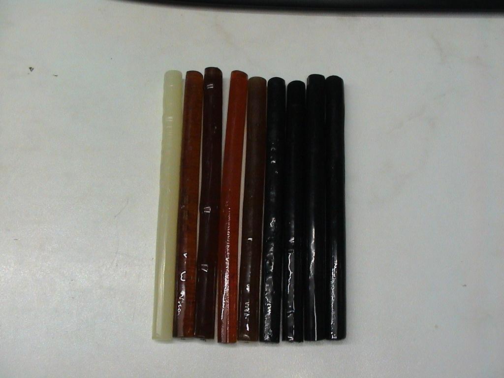 KN0150: macromelt Henkel-locktite:polyamide korrel of stick, Neuf, Voertuigen, Multicolore, Plastique