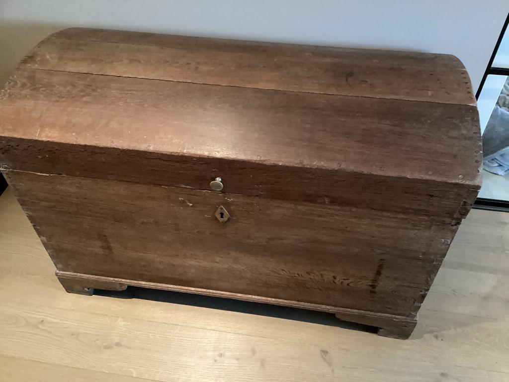 Eikenhouten koffer, Enlèvement