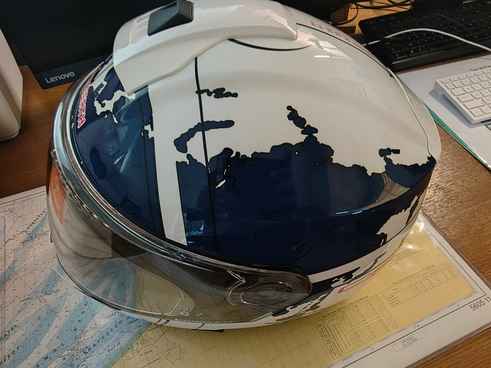 Schuberth C5 globe wit XL (eerder XXL) te koop, Motoren, Kleding | Motorhelmen, Systeemhelm, XL, Tweedehands, Ophalen