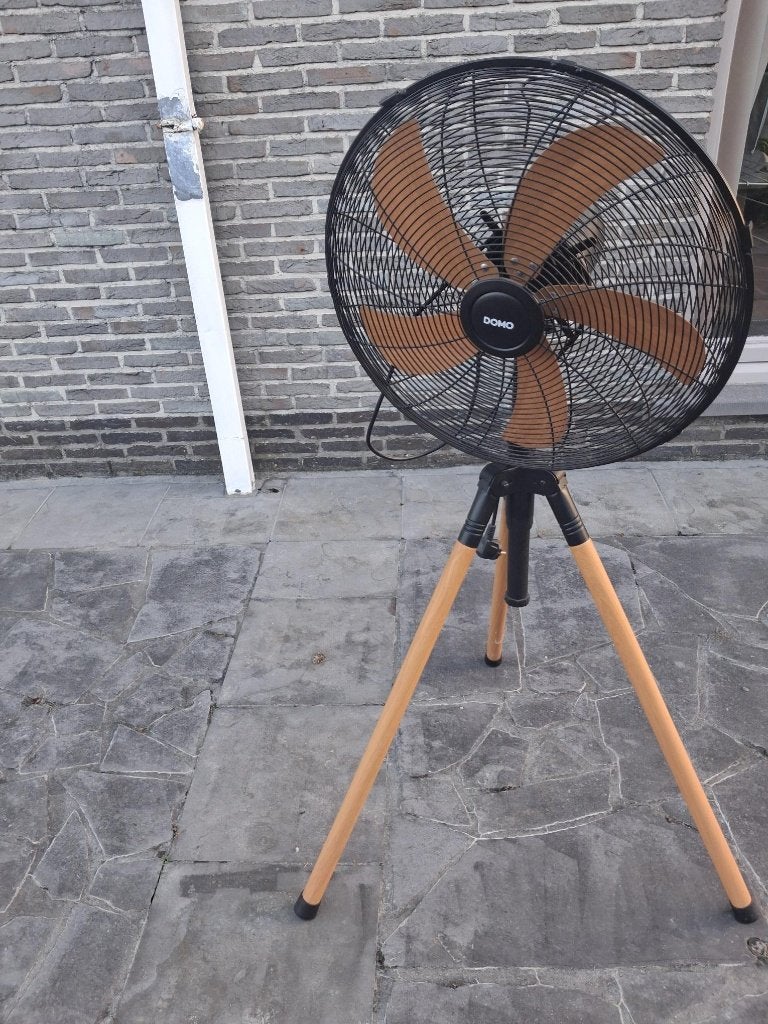 ventilator domo style wood, Elektronische apparatuur, Ophalen, Zo goed als nieuw, Vloerventilator
