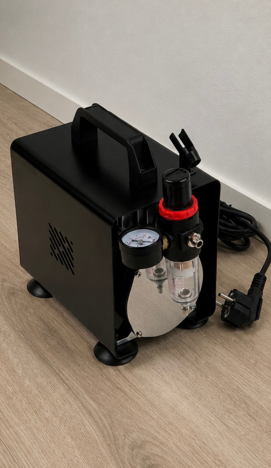 Airbrush compressor, Ophalen