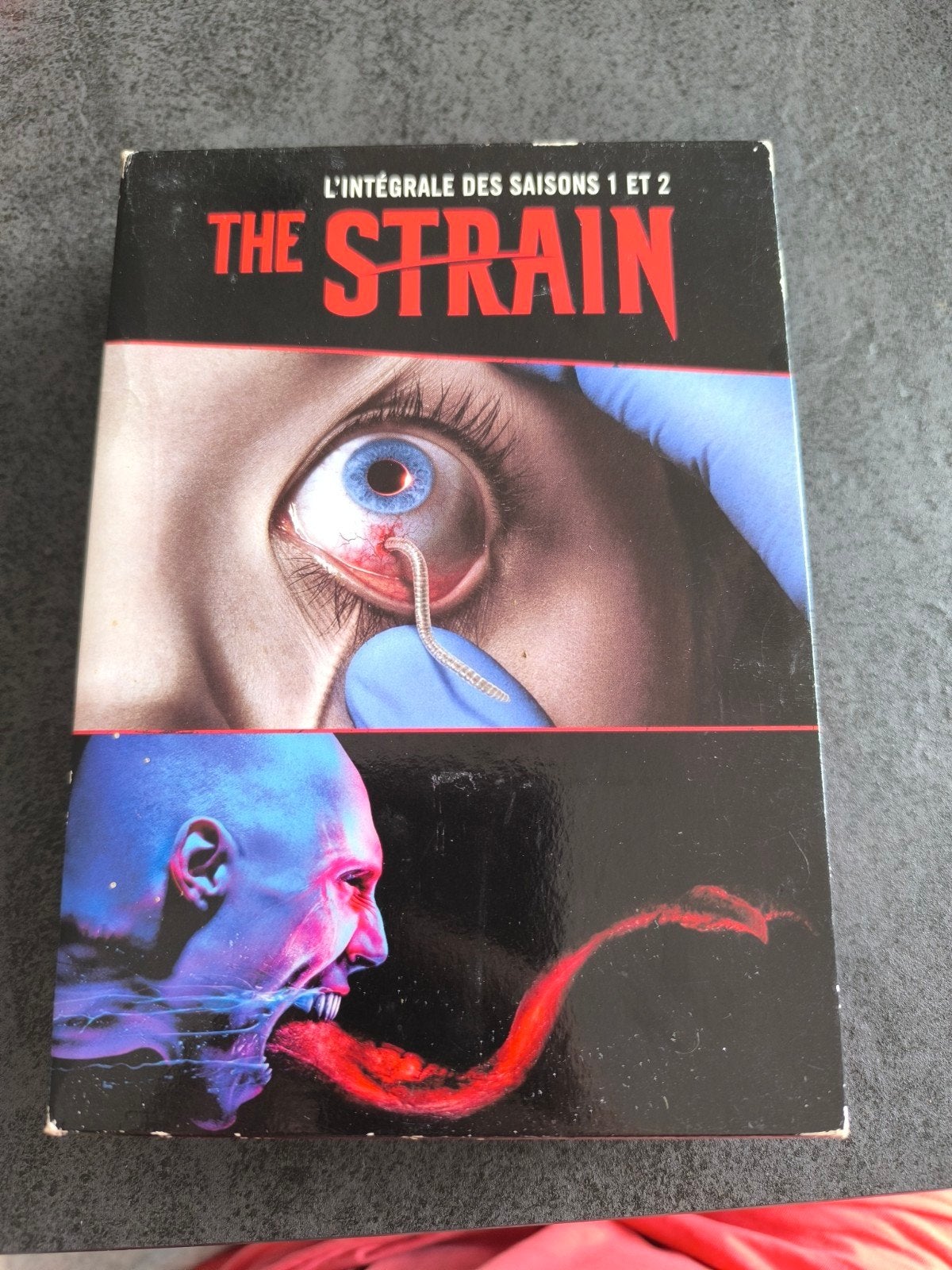 The Strain, L'intégrale des saisons 1 et 2, Enlèvement ou Envoi, Utilisé
