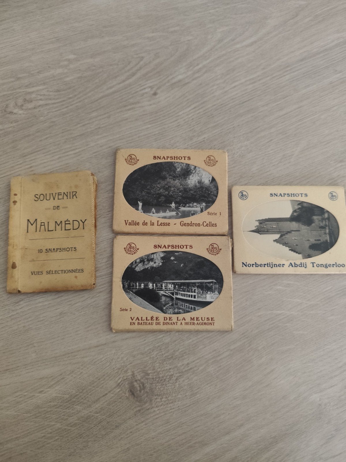 Lot de 4 carnets / pochettes de mini-cartes postales vintage, Verzamelen, Ophalen of Verzenden