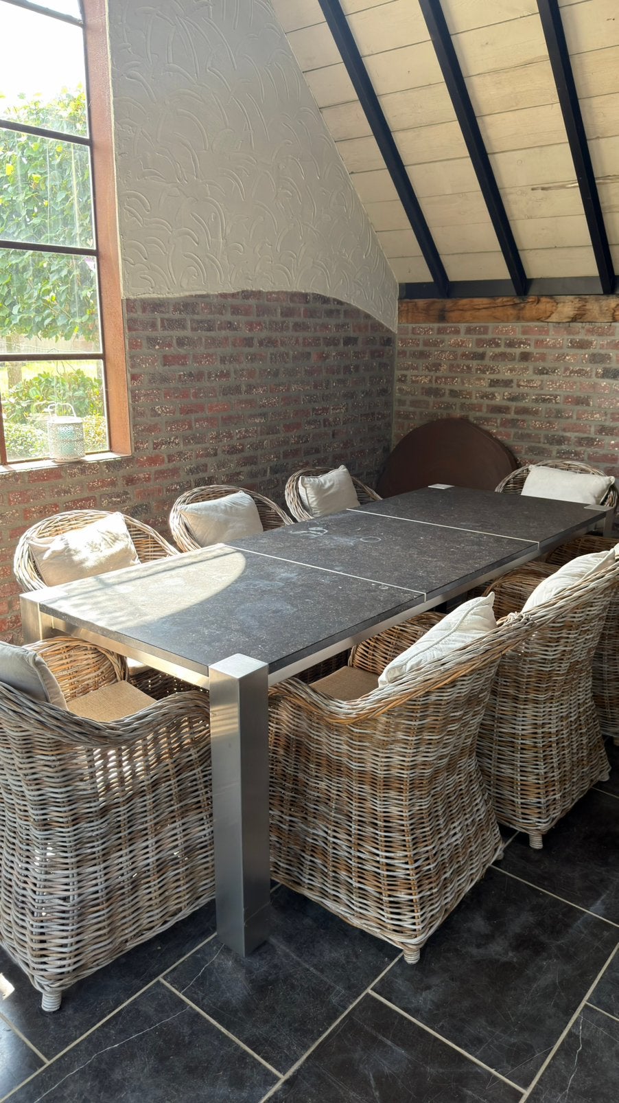 Tafel met inox onderstel en blad in blauwe hardsteen, Huis en Inrichting, Tafels | Eettafels, Ophalen, Gebruikt, Vijf personen of meer