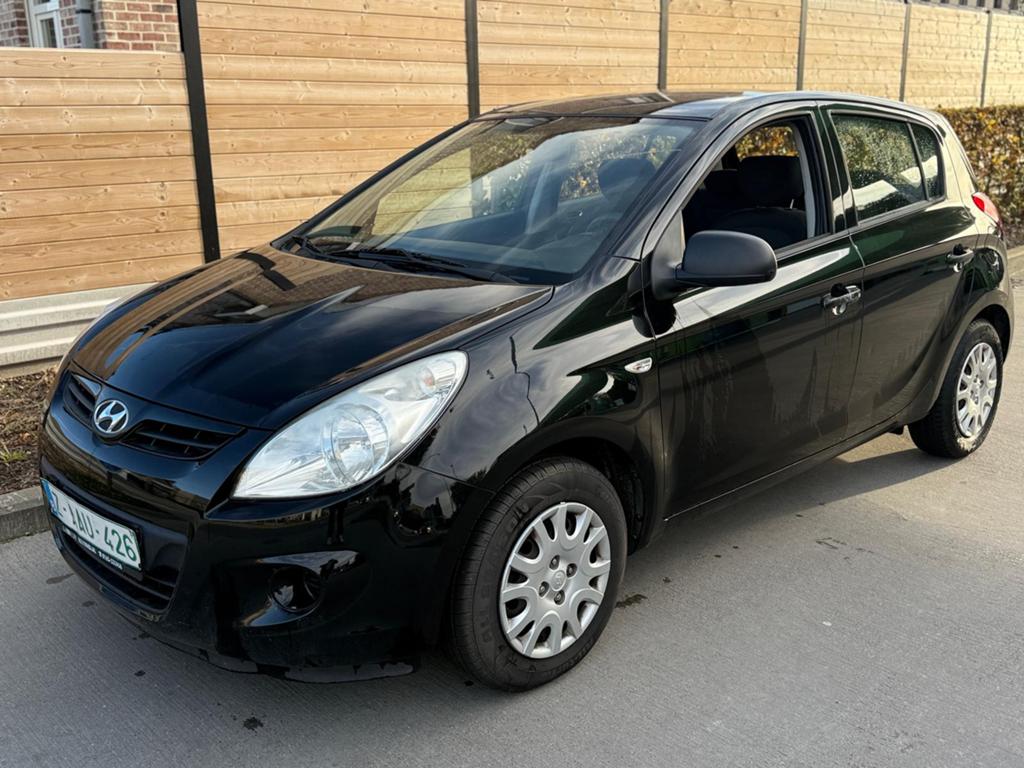 Hyundai I20 - 1.2 benzine - 2011 - airco, Autos, Hyundai, Entreprise, i20, Airbags, Air conditionné, Essence, Enlèvement
