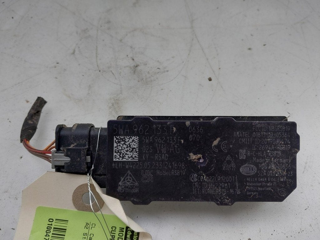 MODULE VÉHICULE SANS CLÉ Cupra Born (|5WA962133F|), Utilisé, Rixbecker Straße 75
59552  Lippstadt, DE, Info@forvia.com, Seat