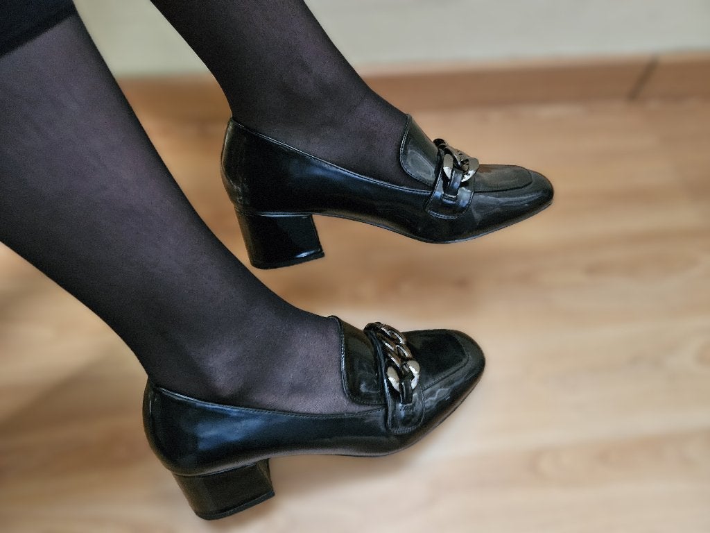 Zwarte lakleren loafers met hak "I Love Shoes"  Sarenza 37, Kleding | Dames, Pumps, Zwart, Nieuw, Ophalen of Verzenden