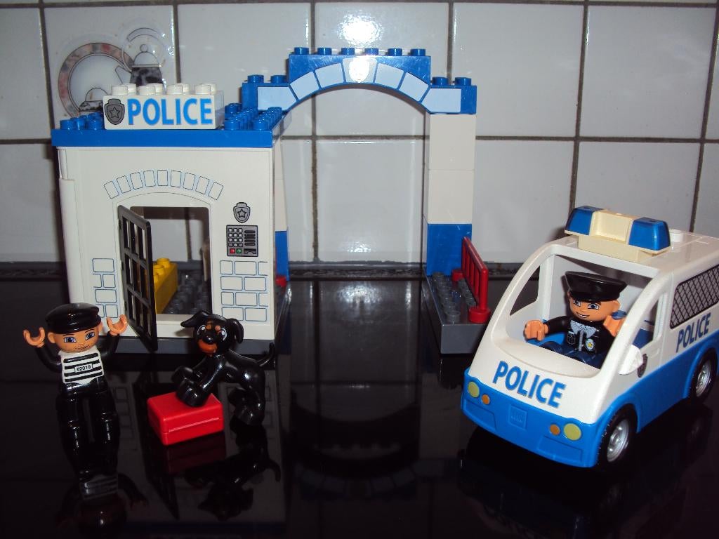 Duplo Ville Politiebureau.De politieman heeft je hulp nodig!, Ophalen of Verzenden, Duplo