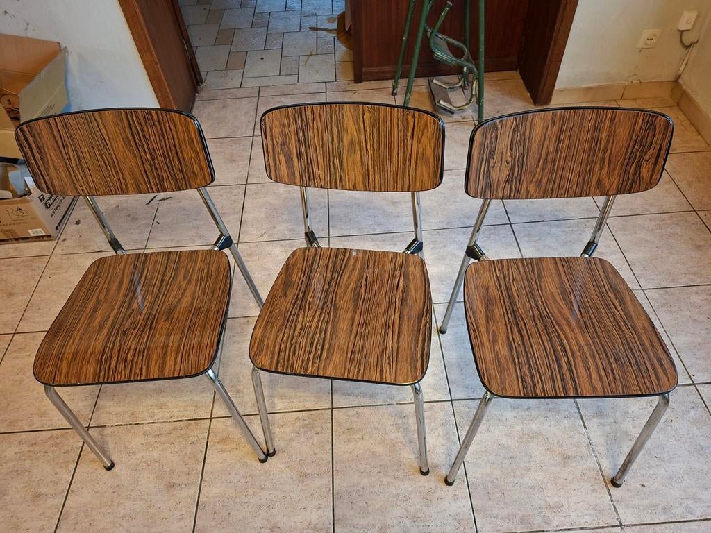 3 chaises Formica