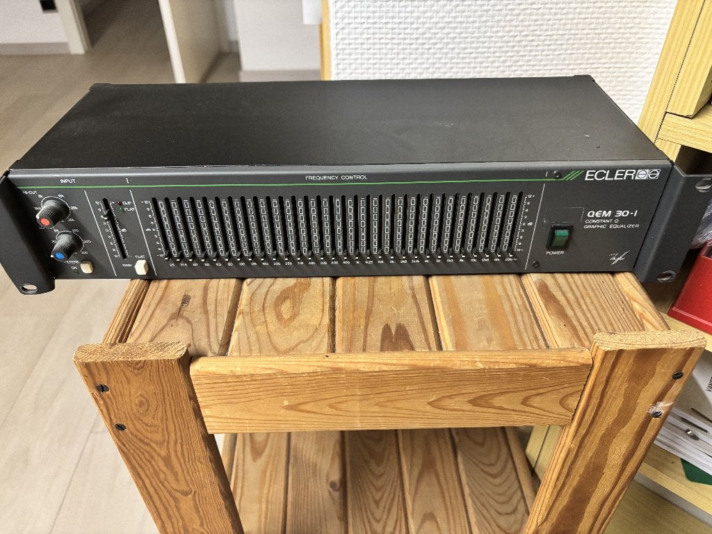 Ecler QEM 30-1 professionele 30-bands graphic equalizer, Audio, Tv en Foto, Professionele apparaten, Gebruikt, Audio, Ophalen of Verzenden