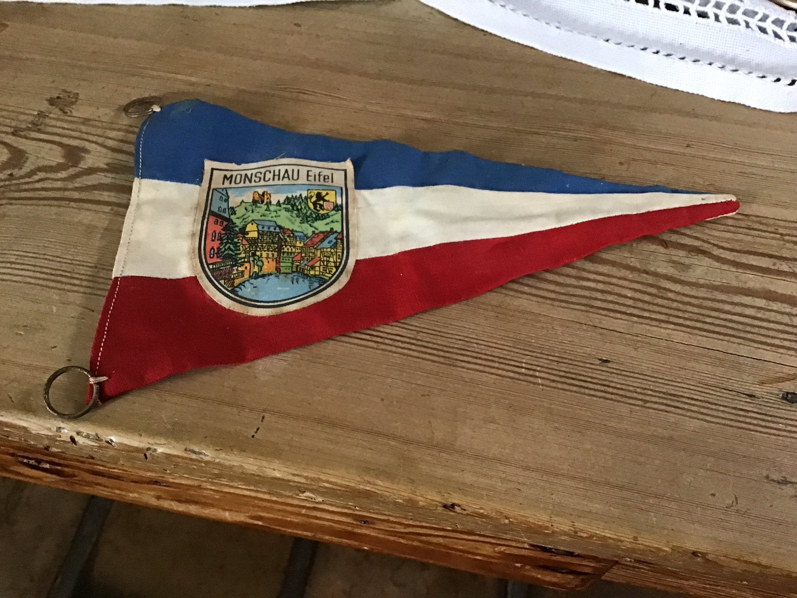 Vintage vlaggetje wimpel badge souvenir Monschau Eifel, Verzamelen, Ophalen of Verzenden