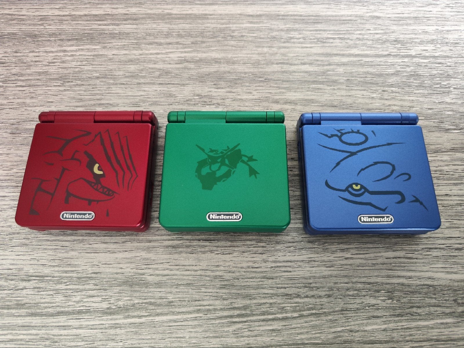 Gba sp AGS-001 Éditions Pokémon + 2 jeux, Enlèvement ou Envoi