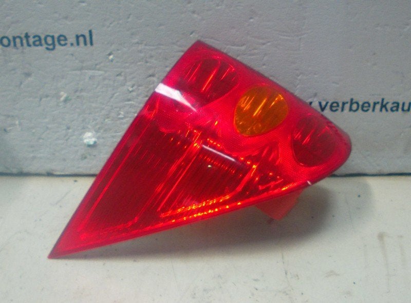 ACHTERLICHT LINKS Peugeot 1007 (KM) (9646116980), Kontakt-peugeot@peugeot.com, Gebruikt, Peugeot Deutschland GmbH, Bahnhofsplatz
65423  Rüsselsheim, DE