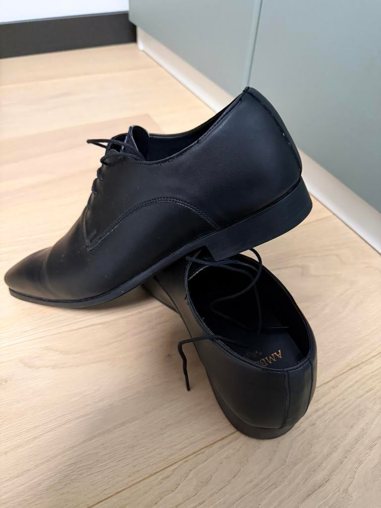 Chaussures habillées noires Ambiorix– quasi neuves, Enlèvement ou Envoi, Comme neuf, Noir