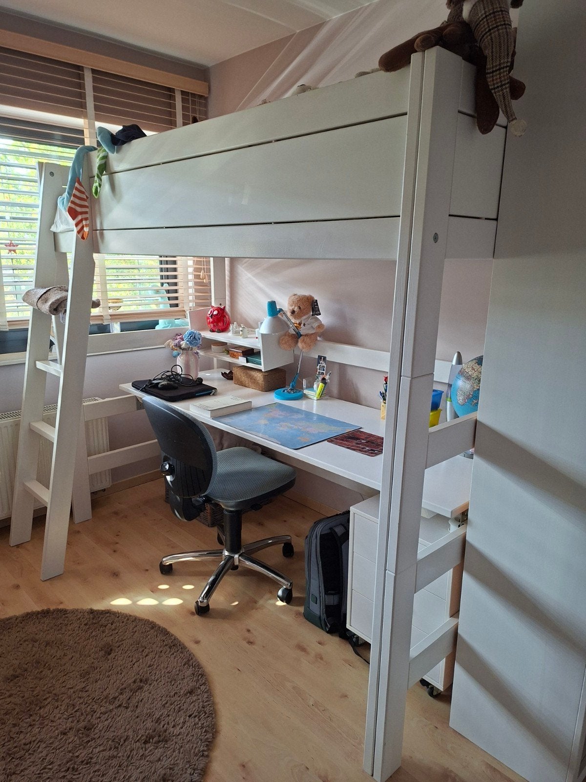 Hoogslaper. Wit. Met bureau en ladeblok., Huis en Inrichting, Ophalen, Hoogslaper, Eenpersoons, 210 cm