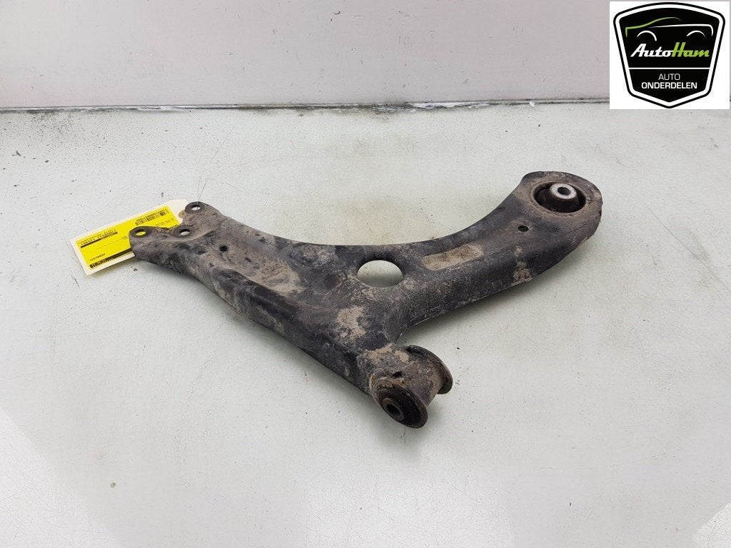 BRAS DE SUSPENSION AVANT DROIT (TRIANGLE) Skoda Citigo, Utilisé, Info@skoda-auto.de, Skoda, Max-Planck-Straße  3-5
64331  Weiterstadt, DE