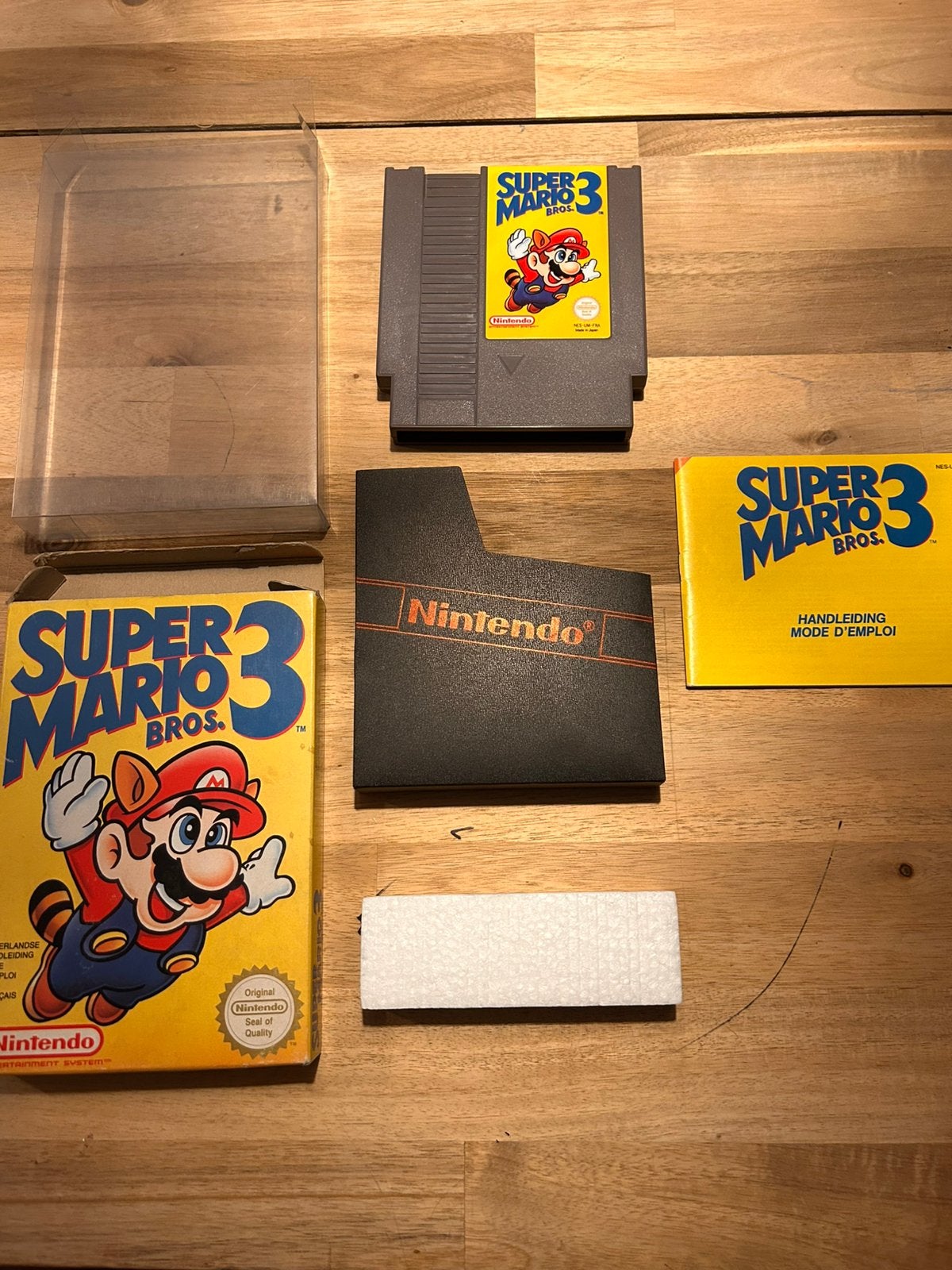 Nintendo NES game CIB - Super Mario Bros 3, Consoles de jeu & Jeux vidéo, Jeux | Nintendo NES, Enlèvement ou Envoi, Comme neuf