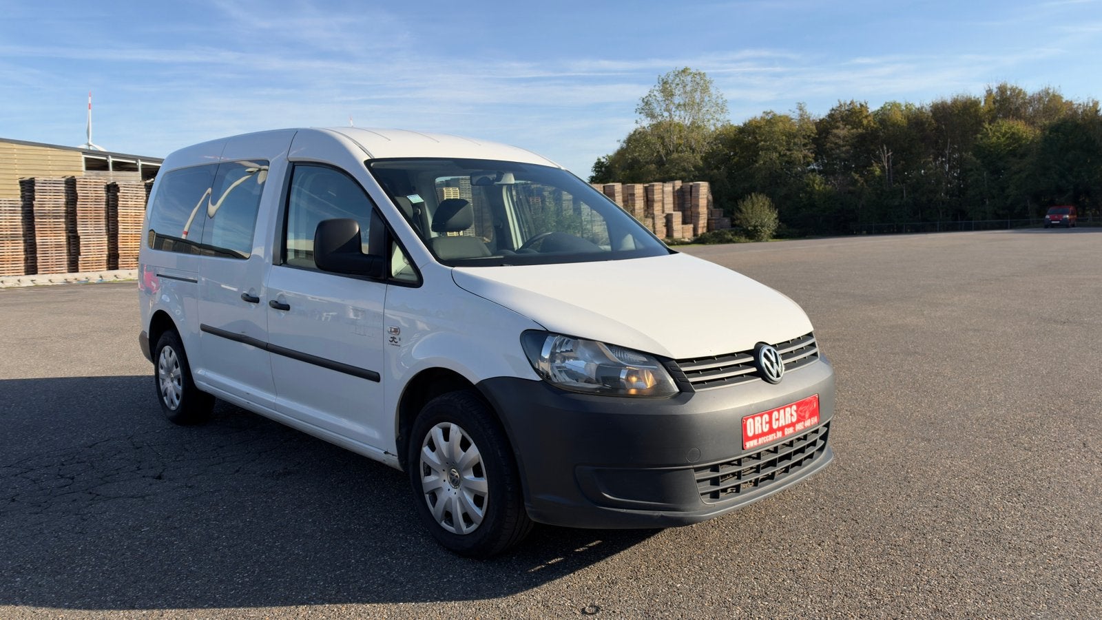 VOLKSWAGEN CADDY MAXI 1.6 TDI – LICHTE VRACHT DUBBELE CABINE, Auto's, Monovolume, Zwart, 4 cilinders, Leder en Stof