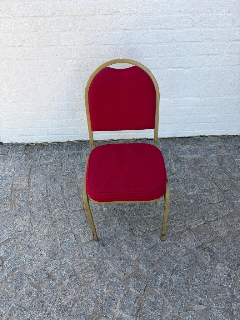 Chaises, Enlèvement, Utilisé