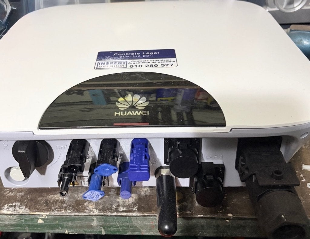 Onduleur Huawei 2200W, Doe-het-zelf en Bouw, Zonnepanelen en Toebehoren, Ophalen, Gebruikt